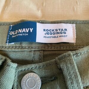 Old Navy Rockstar Jeggings in Olive Green size 5T.